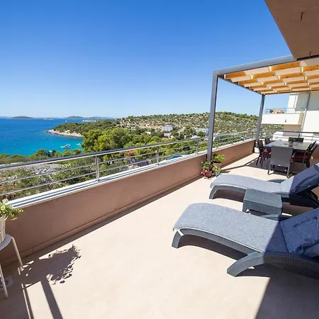 Sea View Apartment Murter