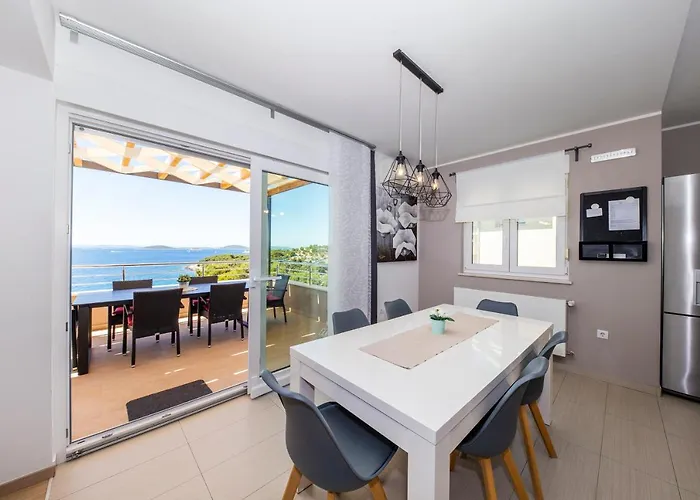 Sea View Apartamento *